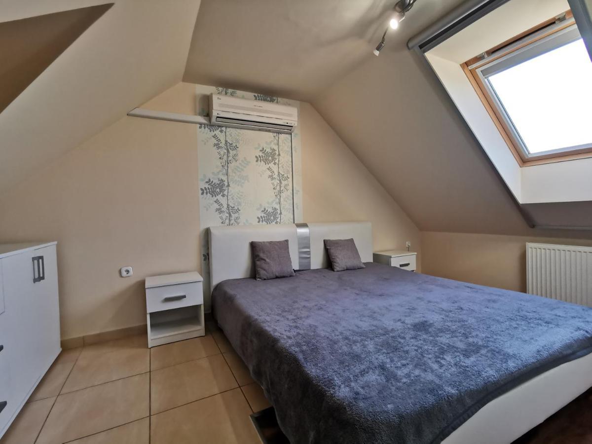 Galery Apartman Gyula Eksteriør bilde